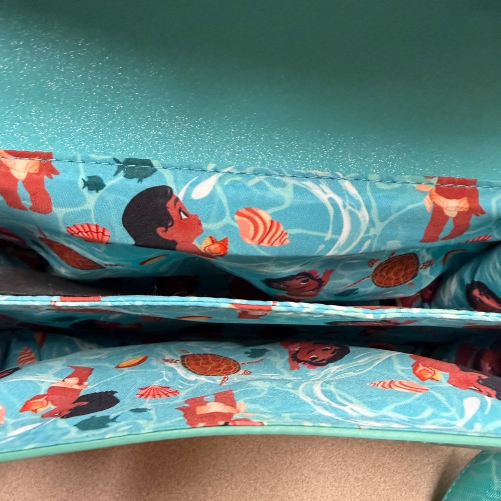 Loungefly Ocean Adventure Crossbody Bag Moana Disney - Picture 8 of 8